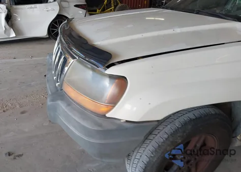 2000 Jeep Grand Cherokee Laredo z USA, uszkodzony, nr VIN 1J4G248S7YC363891